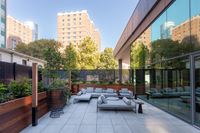 1 University Plaza HD
