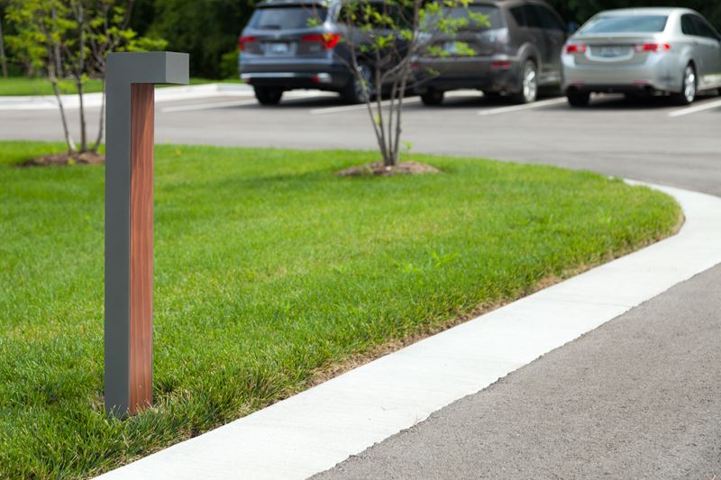 Lineal Bollard