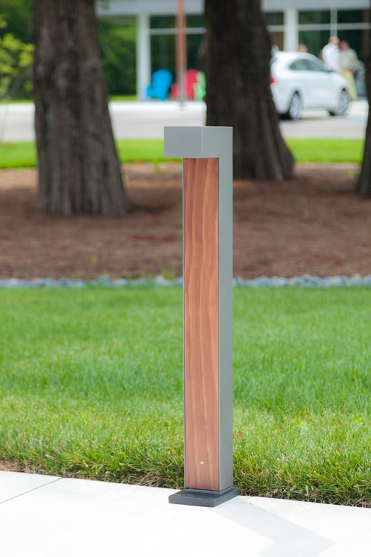 Lineal Bollard